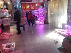 -宝鸡东道花鸟鱼虫市场(吉利花园商场店)