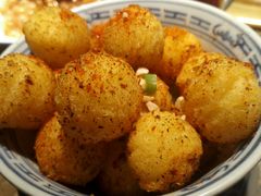 -沪小二炭火蛙锅(淮海中路美食不夜城店)