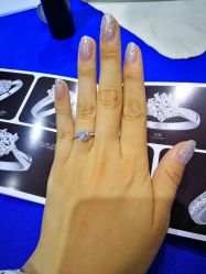 -威德钻石-克拉钻大本营(南京东路店)