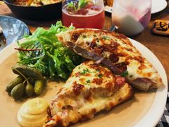 -ROAST coffee & eatery