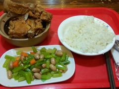 -万和春排骨砂锅米饭(湖北路店)