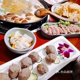 表示这个套餐有点少都没有吃饱，又点了好多吃的