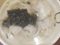 鲜肉小馄饨-鼎盛轩上海灌汤包·生煎(万达广场店)