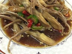 -臻鲜燕海鲜融合餐厅(金陵style店)