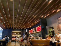 -星巴克(广州南站A18检票口楼上)