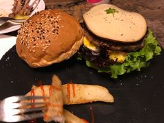 芝士汉堡-HIGH FIVE哈福手工汉堡(桂林路店)