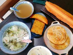 -弄堂咪道-饭香·面香·馄饨香(兴梅店)