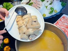 -鲜入唯煮·港式海鲜牛肉火锅(金宝街店)