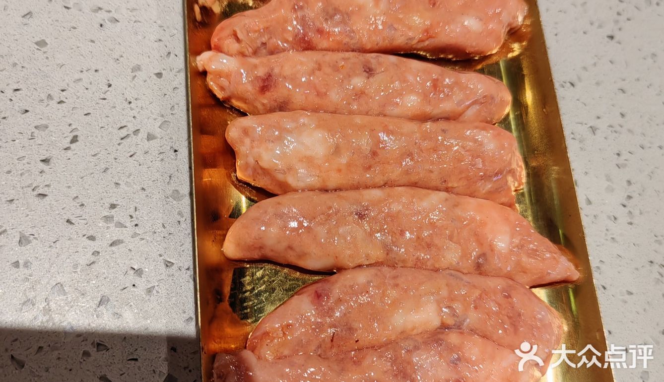 周末就是要和别的人一起吃肉肉呀