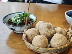 -包整·丝娃娃(一览甲秀楼风景店)