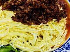 -渝之汇牛肉豌杂面