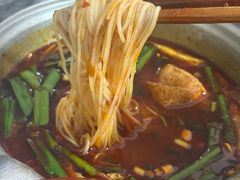 -铁锅哥米线