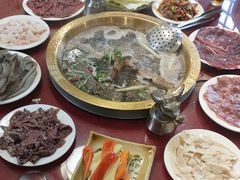 -周老三跷脚牛肉·全牛火锅(非遗传承店)