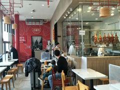 大堂-百事佳烧鸭牛腩(上海虹桥站店)