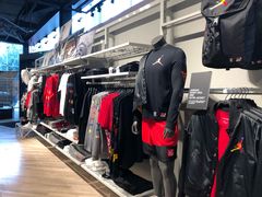 -Air Jordan(世贸天阶店)