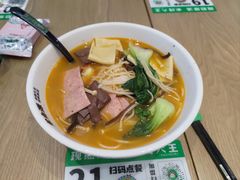 -蒙自源米线大王(花园城商场店)