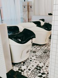 -ON STAR SALON