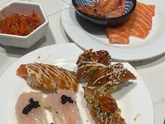 -金马门国际美食百汇(珞喻路店)