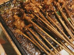 泼辣猪小串-木屋烧烤(南新店)