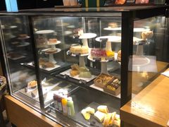 面包甜点陈列柜-星巴克(洛阳中州路王府井店)