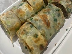 葱饼卷牛肉-台北楚楚园馅饼粥(虹桥南丰城店)