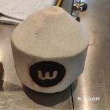 玉房九霄露，碧叶四时春