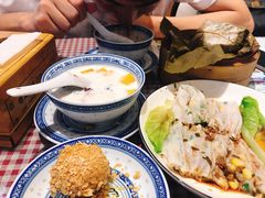养生桃胶牛奶-超琪星·咖啡简餐(川音店)