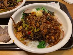 -水平有限螺蛳粉(宏达大厦店)