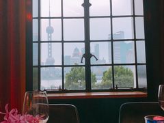 靠窗位-YUE·6·西式融合餐厅(外滩六号店)