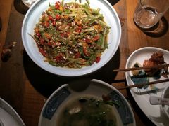 -洞庭土菜小炒馆(易发广场店)