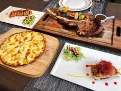 榴莲菠萝披萨-悦享绿山墙西餐厅