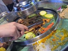 -哈哈碳都·牛肋条无限自助烤肉(台江万达店)
