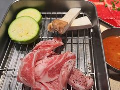 -蚂蚁洞·烤肉大营地(上海静安大悦城店)