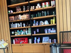 零售区-星巴克(武汉湘隆时代广场店)