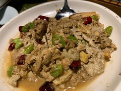 特色虾皮臭豆腐-老头儿油爆虾·知味杭州(爱琴海购物中心)