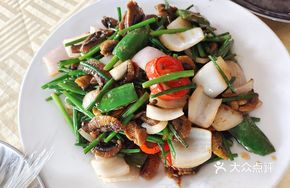 Scallion Stir-Fried Yellow Croaker