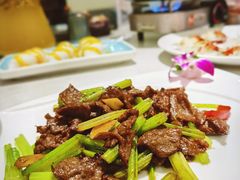 芹菜爆炒小黄牛-香香海南菜餐厅