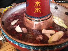苏尼特羔羊肉-毛辣果·贵州红酸汤牛肉火锅(西单店)