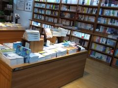 -新华书店(沙坪坝书城店)