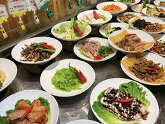 -头上红煨盐鸡·非遗院子餐厅