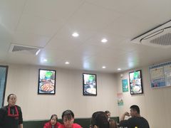 大堂-香村里·重庆鸡公煲(世纪华联总店)