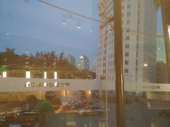 -麦当劳(展览路店)