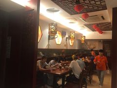 大堂-佬钱湾仔(衣裳街店)