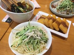 -蓉李记成都名小吃(二七万达店)