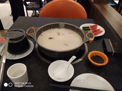 -煲宫猪肚鸡(昆山金鹰国际购物中心店)