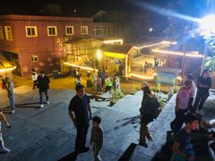 -百里峡七彩艺术小镇