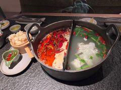 -三出山火锅(南京万象天地店)