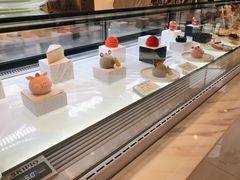 -Fridi Patisserie Cafe