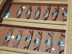 -宝丽眼镜(湖墅店)