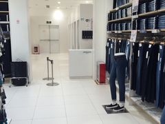 -优衣库(威海威高购物中心店)